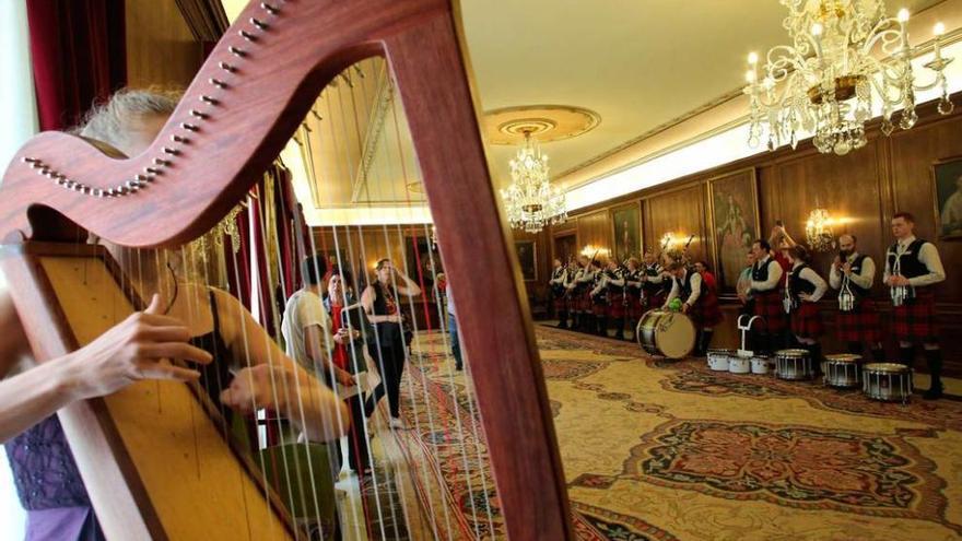 La música celta entra en el Ayuntamiento