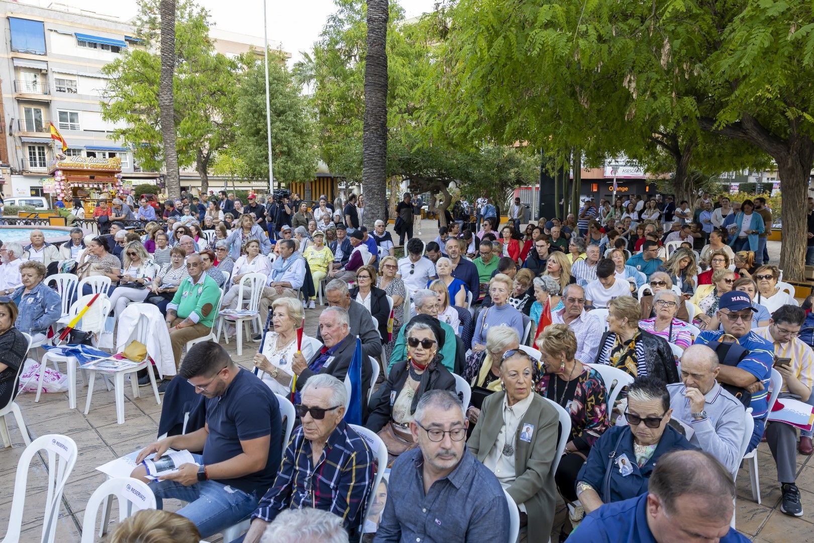 Mitin de arranque de campaña de Eduardo Dolón en la plaza de la Constitución de Torrevieja