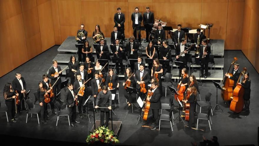 Los componentes de la Joven Orquesta de Cieza.
