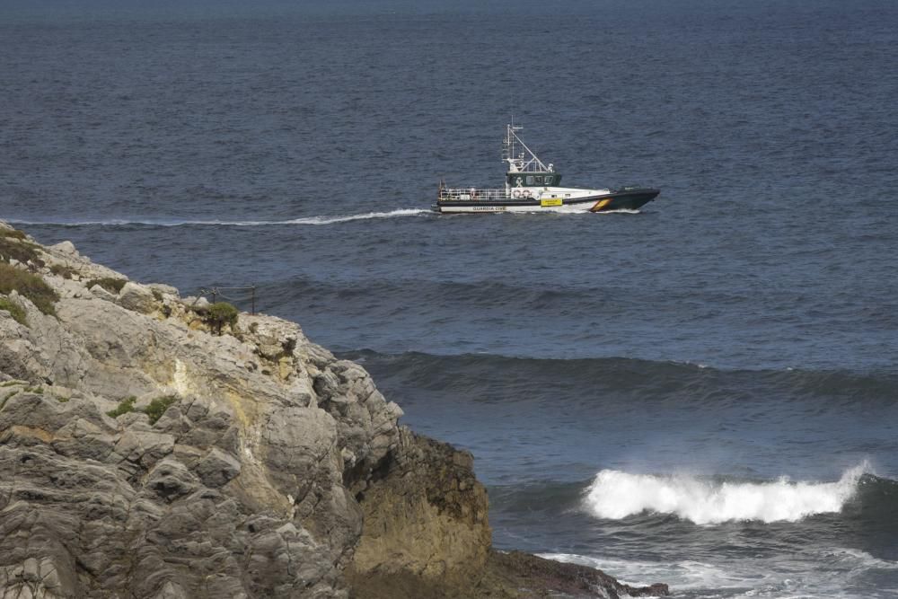 Segundo día del operativo de búsqueda en Salinas y Arnao de la mujer que cayó al mar mientras pescaba de madrugada