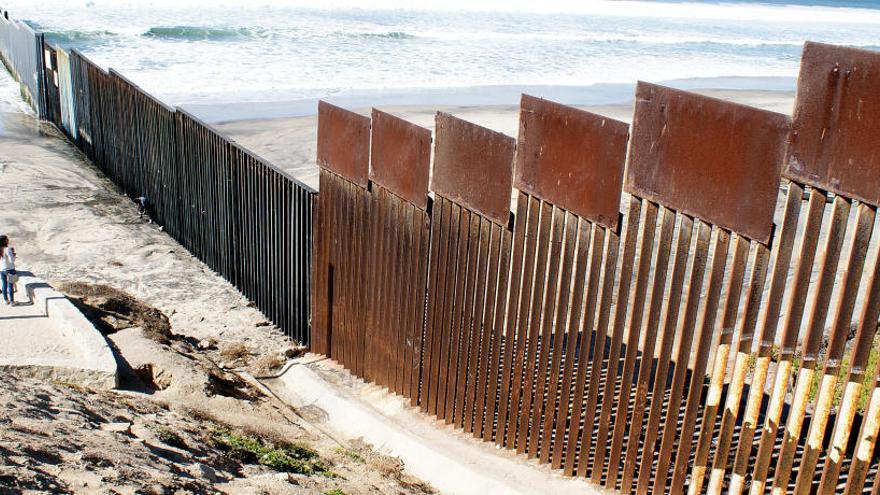 La línea fronteriza de Tijuana.