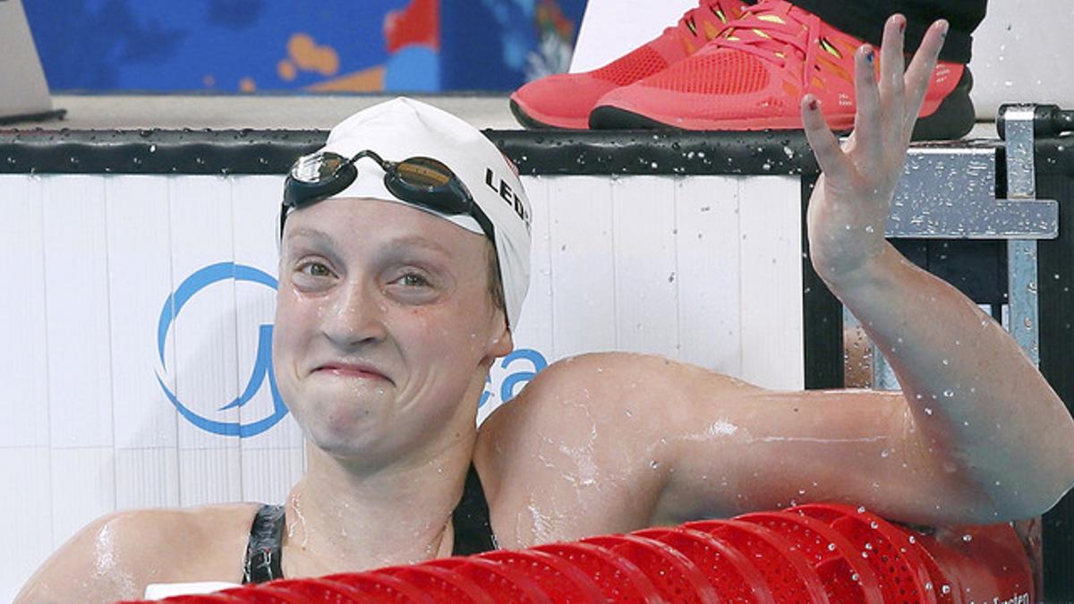 La nadadora estadounidense Katie Ledecky, tras batir el récord del mundo de los 1.500 metros en Kazán