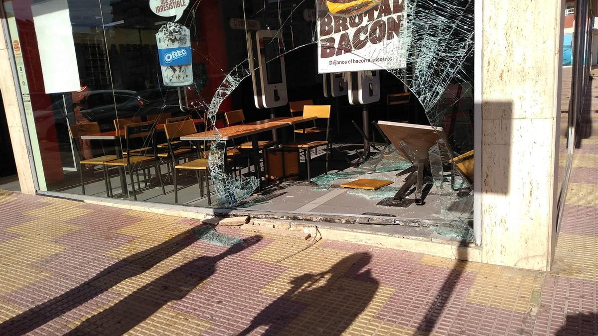 Estado en que quedó el restaurante tras el incidente