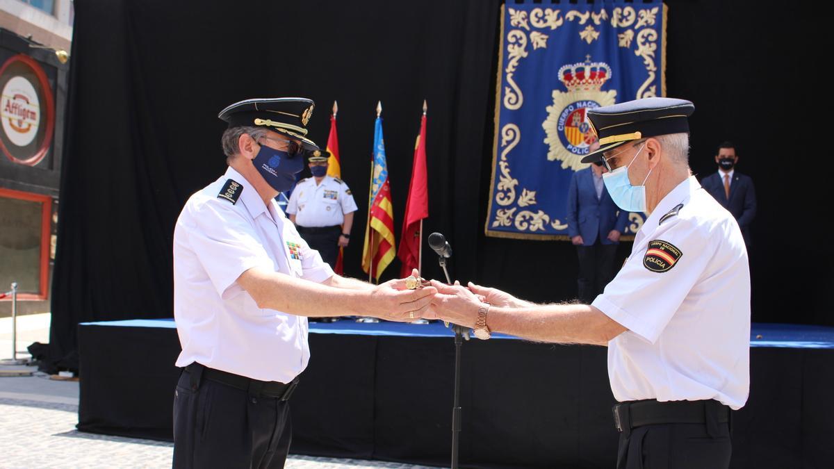 Entrega del bastón de mando en Paterna