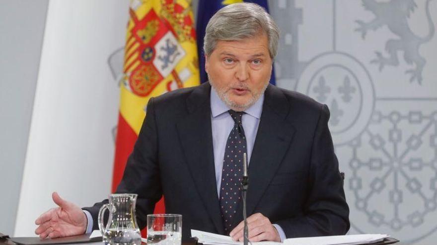 El Gobierno anuncia un 5% del PIB en educación y pide al PSOE que vuelva al pacto