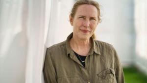 La escritora canadiense Miriam Toews.