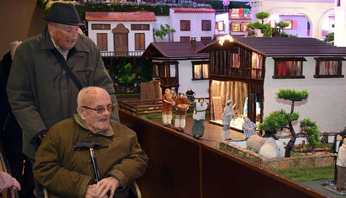 Usuarios del centro de día de Vilagarcía. |  FDV
