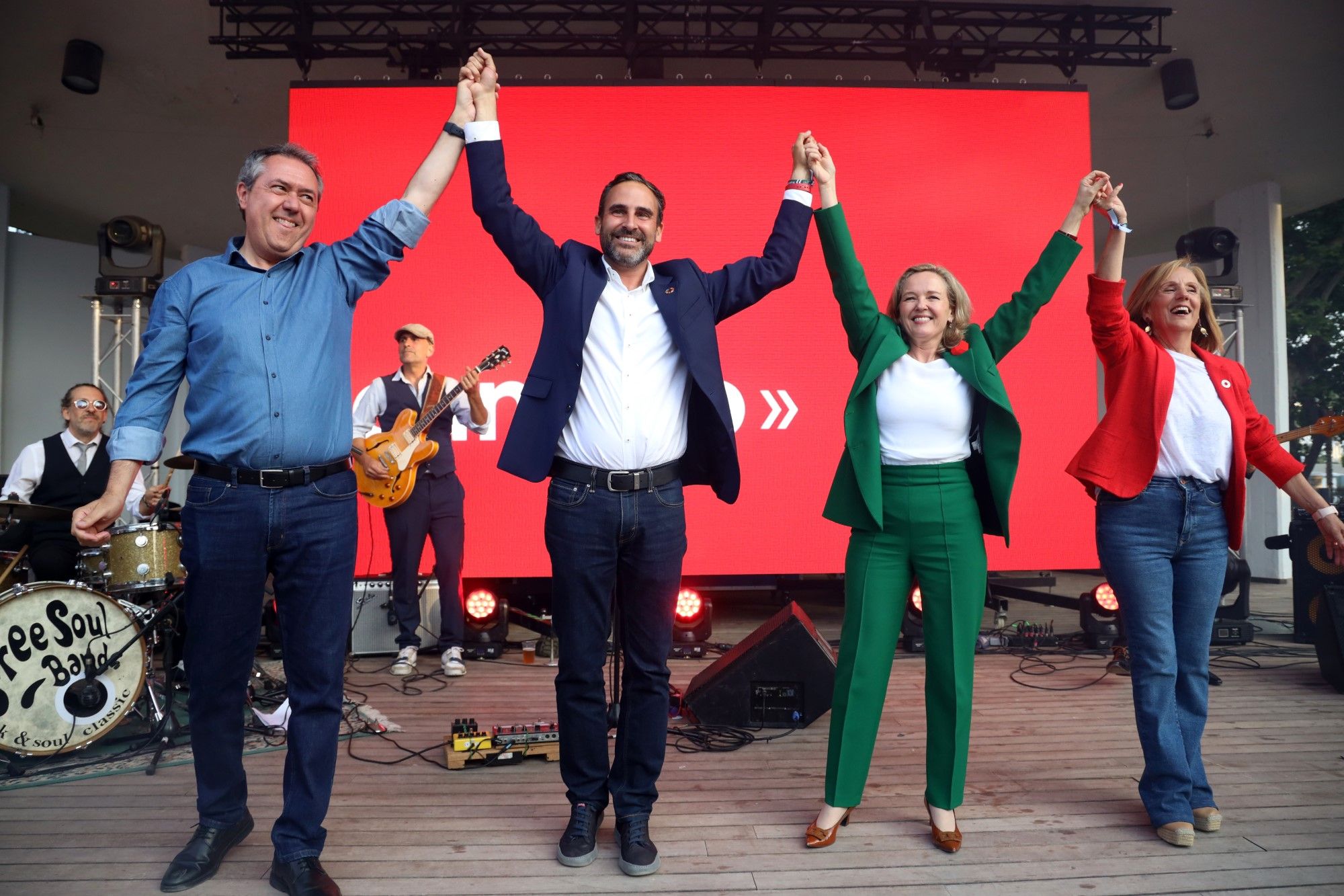 Calviño y Espadas apoyan a Dani Pérez en el acto de fin de campaña del PSOE en Málaga capital