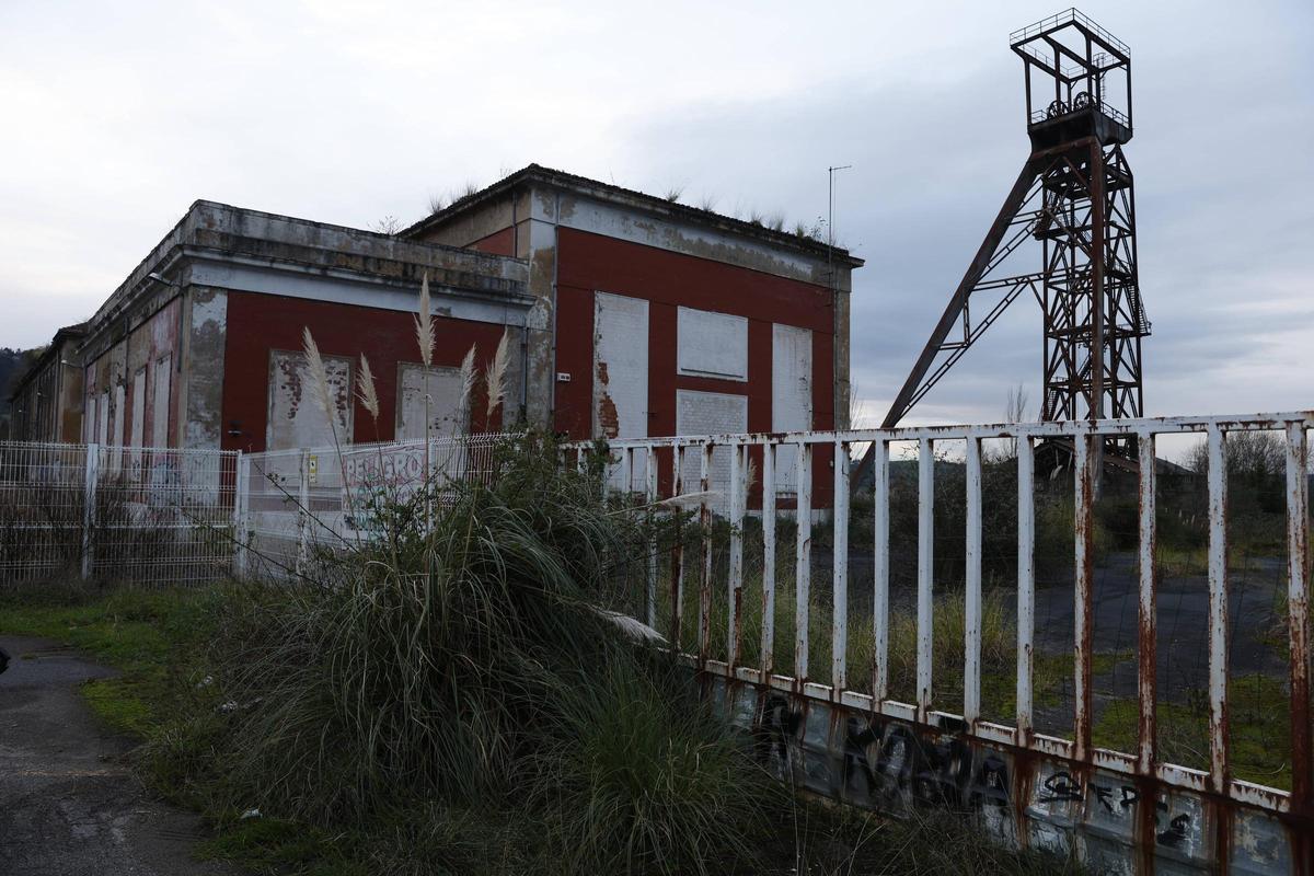 Así están las instalaciones de la mina La Camocha de Gijón (en imágenes)