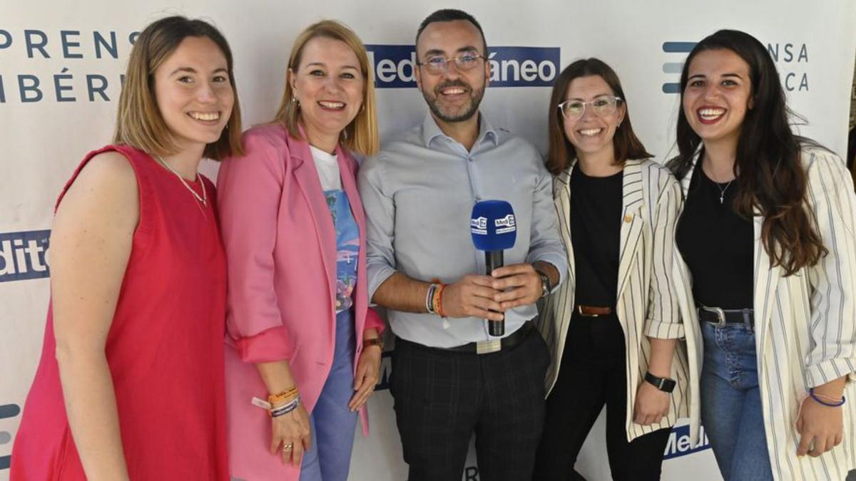 El alcalde de Vila-real, José Benlloch, en la bodeguilla de ‘Mediterráneo’.