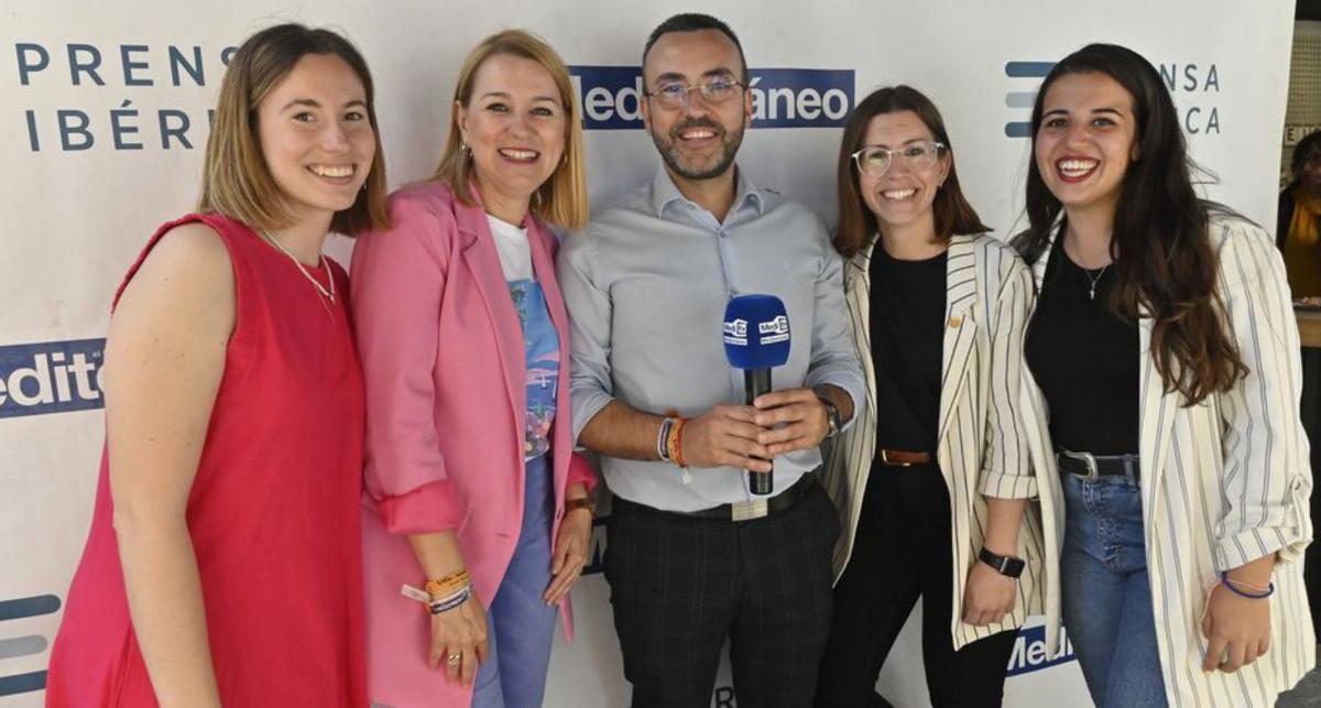 El alcalde de Vila-real, José Benlloch, en la bodeguilla de ‘Mediterráneo’.