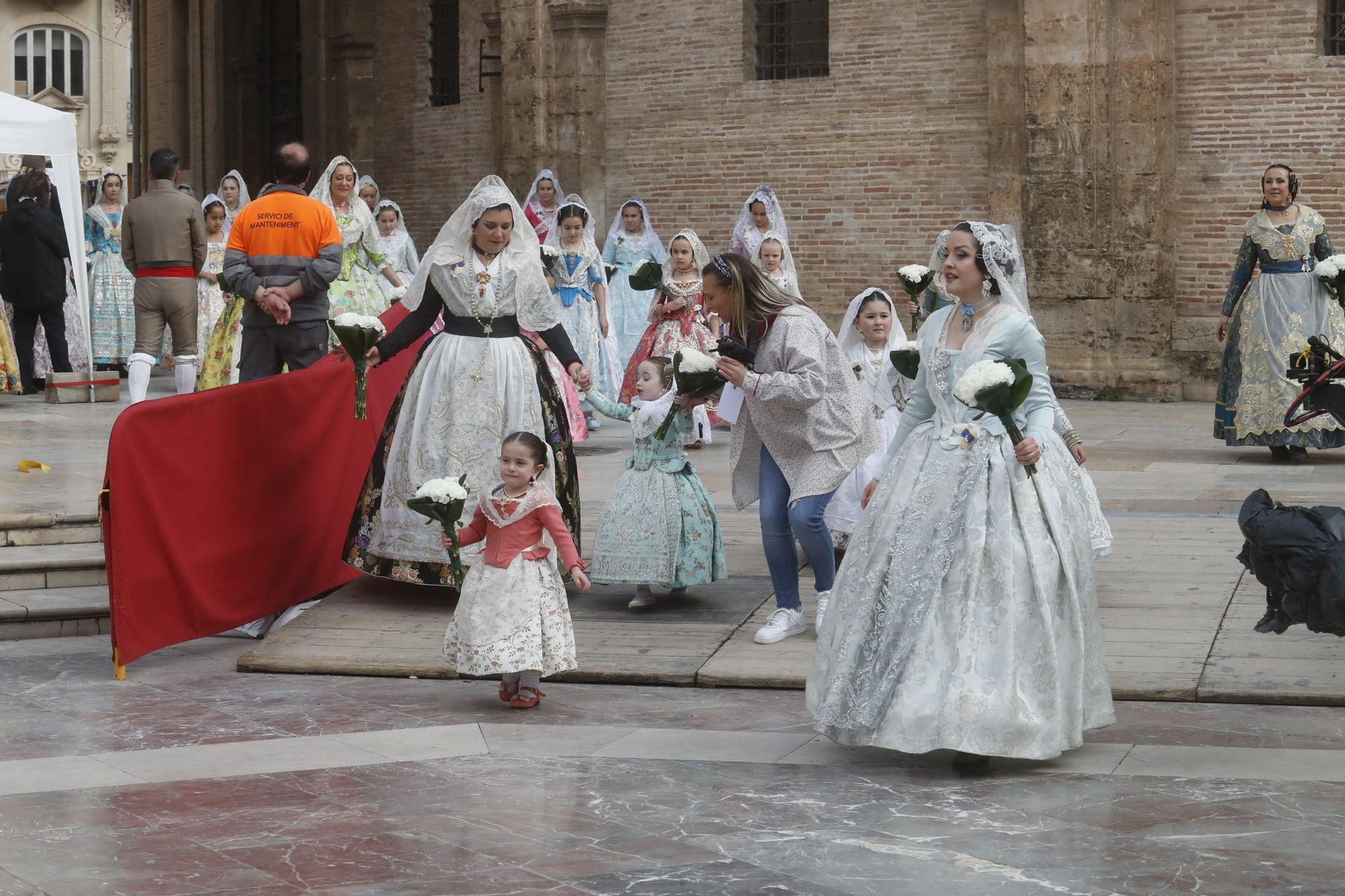 Búscate en el segundo día de ofrenda por la calle de la Paz (entre las 15:30 a las 17:00 horas)