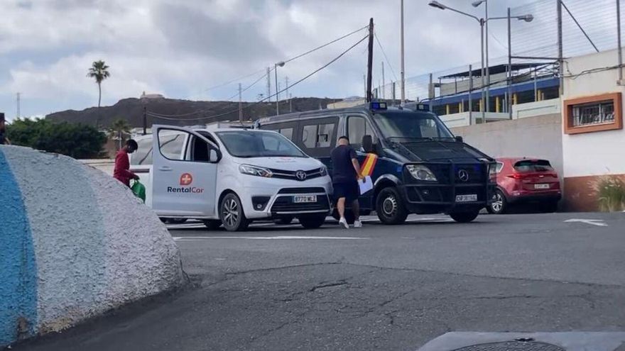 El Canarias 50 recibe a los primeros menores migrantes asilados acogidos por Canarias