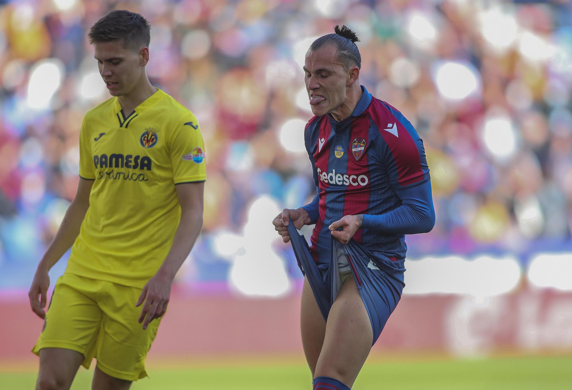 Las imágenes de la victoria del Levante frente al Villarreal en el Ciutat de València