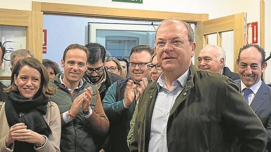 Monago da el primer paso hacia su reelección al frente del PP regional