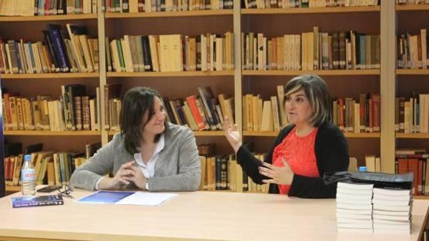 Mira presenta su libro en Peñíscola