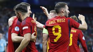 España celebrando uno de los goles contra Ucrania