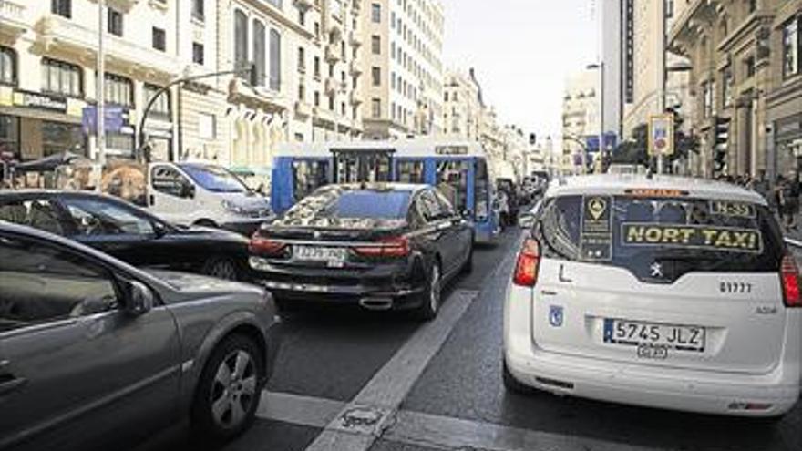 MONUMENTAL ATASCO EN MADRID EN EL DÍA SIN COCHE