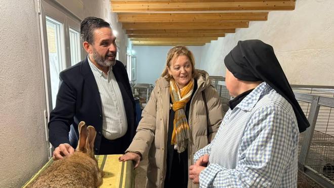 Monjas que se reinventan para salvar el convento: de elaborar pastas a cuidar conejos gigantes o hacer 'colivings'' monásticos