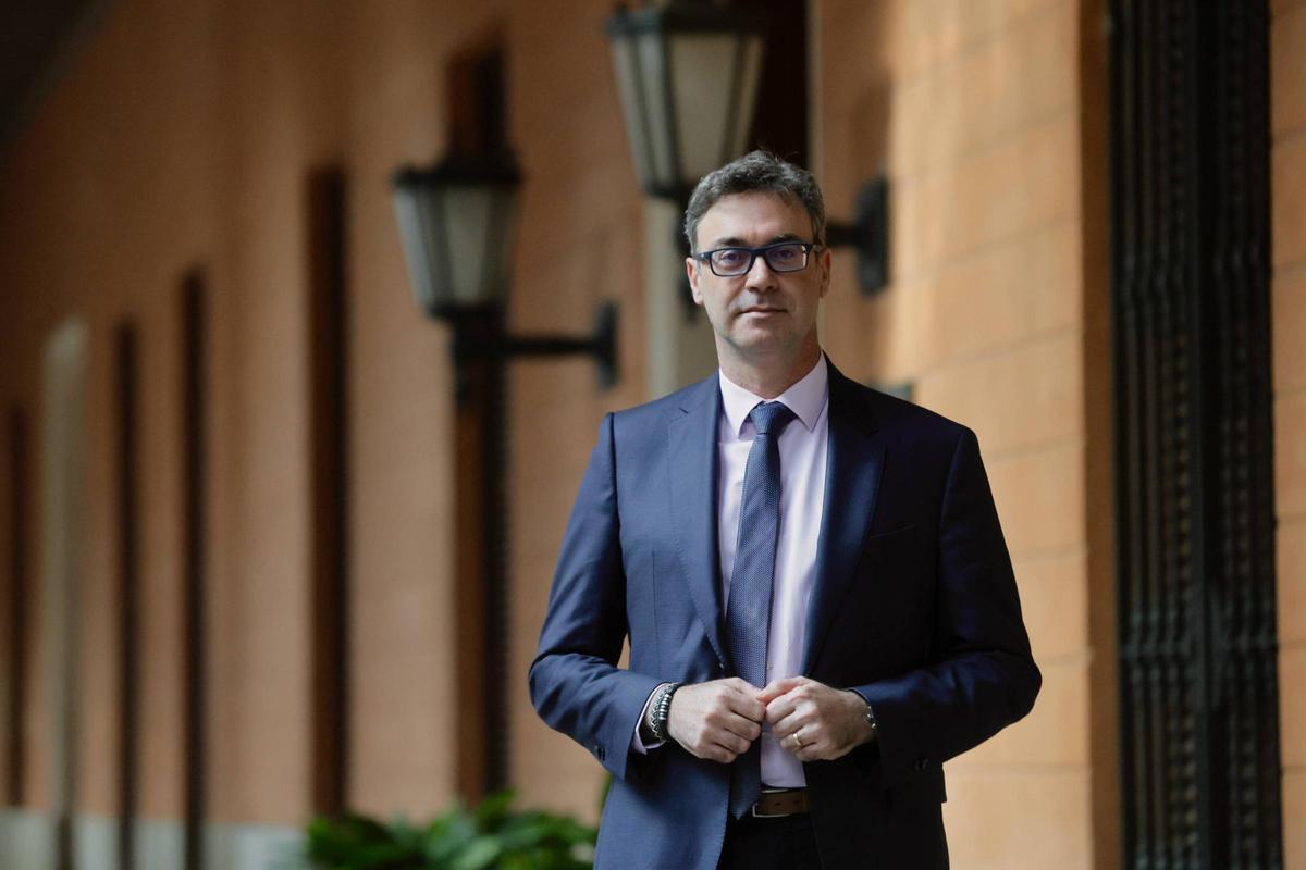 El vicepresidente del Govern, Antoni Costa, antes de la entrevista.