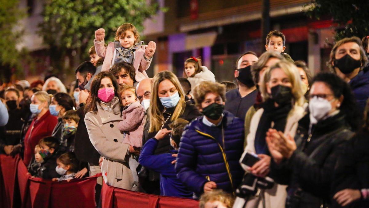 Los Reyes Magos reparten ilusión por Córdoba