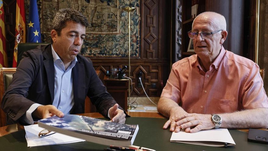 Mazón se reúne con el nuevo alcalde de Paiporta