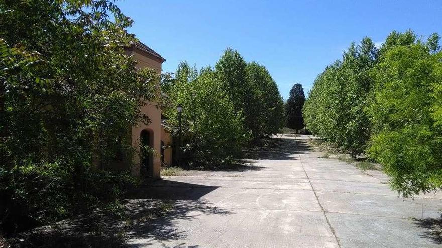 Instalaciones del antiguo campamento militar de Monte la Reina en el municipio de Toro.