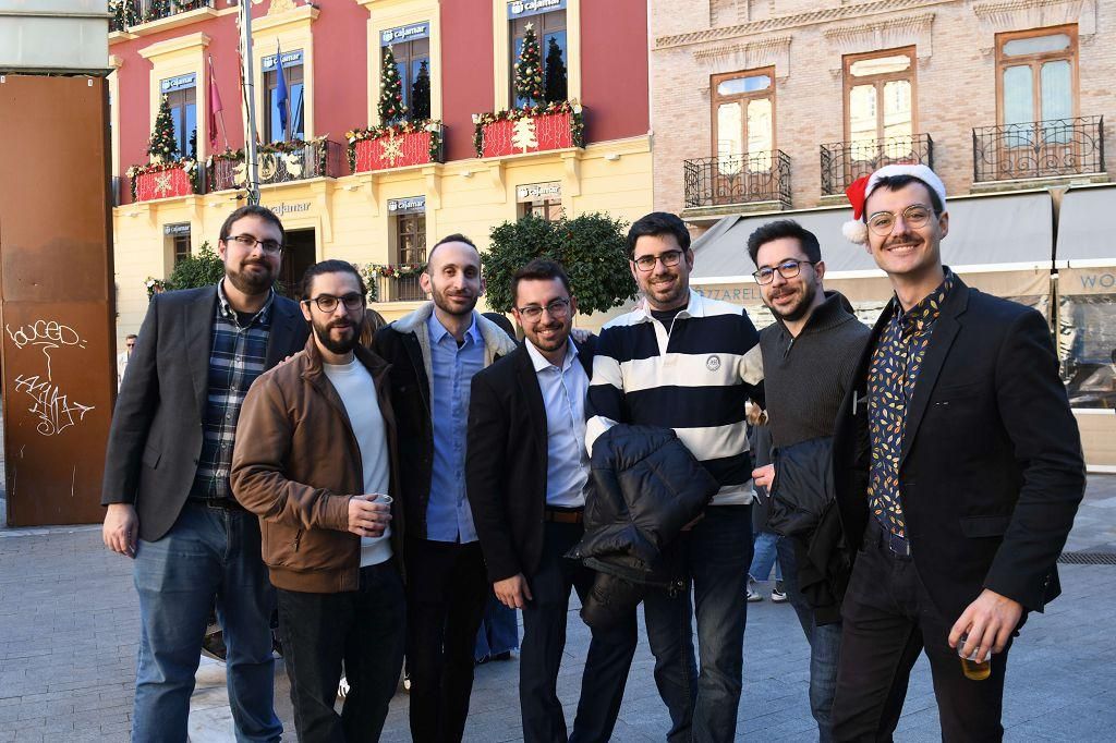 Murcia se echa a las calles durante el tardeo de Nochebuena