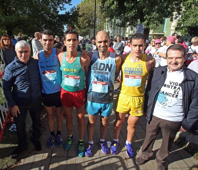 Más de 3.500 personas participan esta mañana la Carrera Vigo Contra el Cáncer.