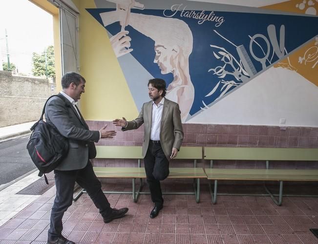 09/12/2016 EDUCACIÓN POLÍTICA  visita del presidente del gobierno Fernando Clavijo ey el presidente del cabildo de tenerife Carlos Alonso al Centro de Formación Profesional IES  Las Indias para explicar el proyectri Enlaza