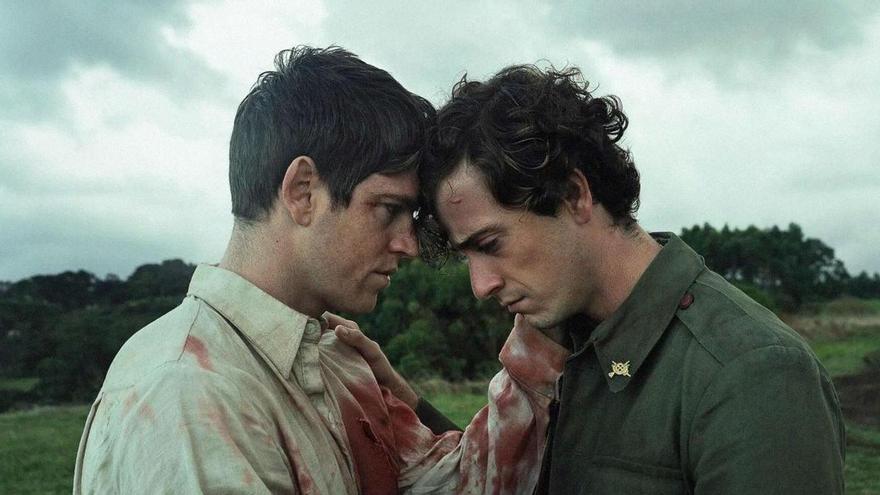 El confuso éxito del cine 'queer' español: 'La bola negra', "la gran película gay" que debe abrir camino