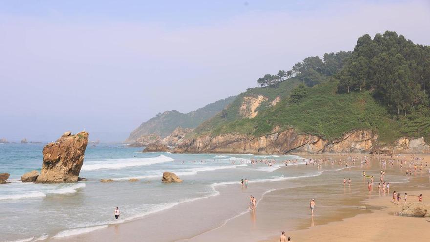 VÍDEO: Asturias se refuerza como Paraíso Natural: la región gana dos banderas azules y suben a 16 las playas que lucirán el distintivo de calidad ambiental