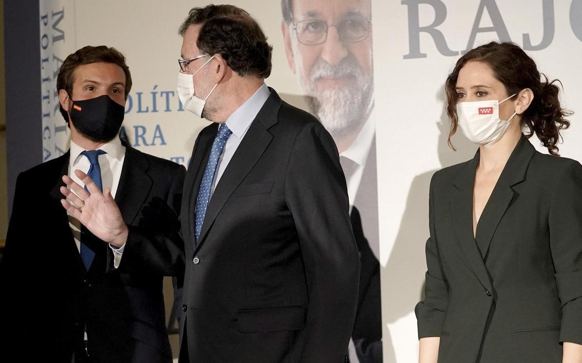 Pablo Casado e Isabel Díaz Ayuso, en la presentación del libro de Mariano Rajoy Política para adultos