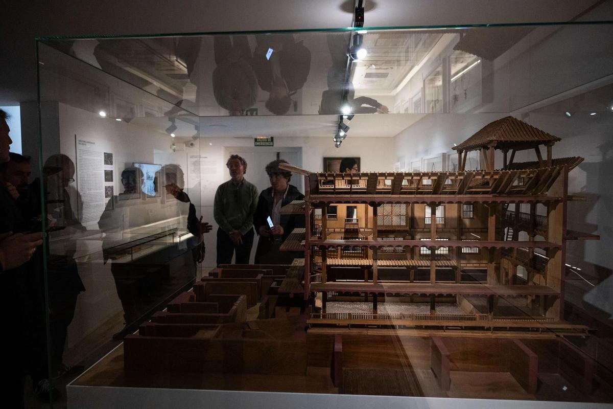 Maqueta del Corral del Príncipe en el MNAE.