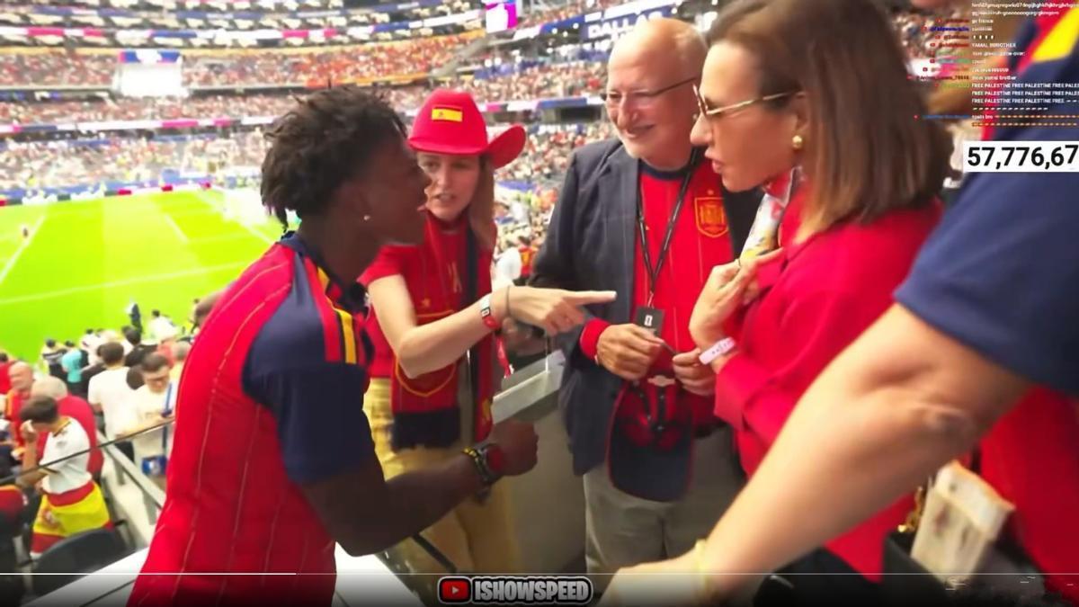 MUNDIAL ESPAÑA | Ana Botín y Juan Roig festejaron en el campo el triunfo de España contra Francia con el ‘youtuber’ IShowSpeed: «Mercadona es el Walmart de España»