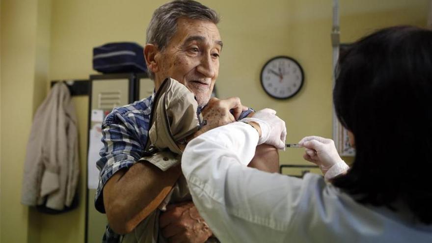 La vacunación contra la gripe alcanza ya el 50 o 60% de la cobertura en Extremadura