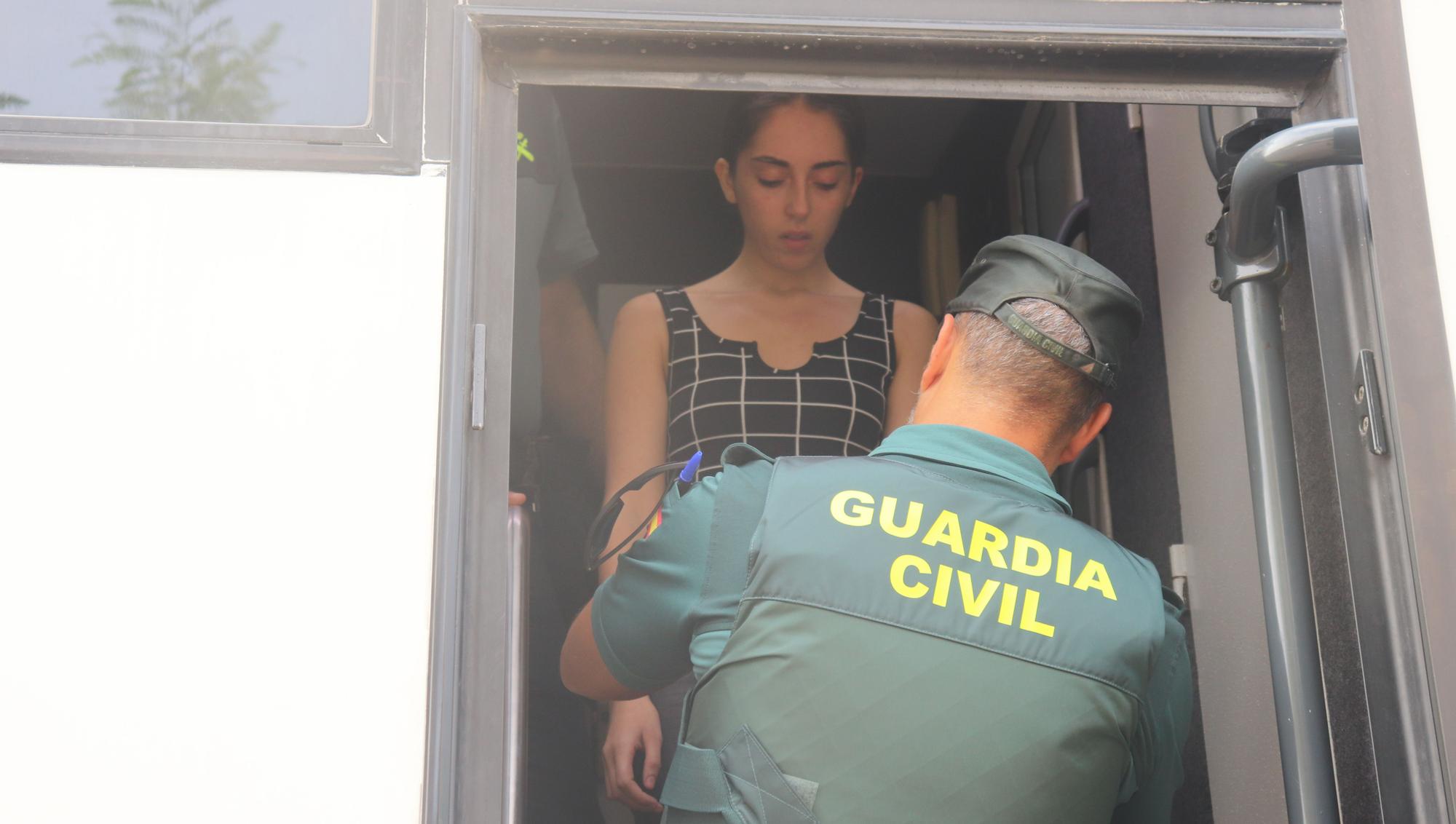 La joven detenida por presuntamente ayudar a su madre a deshacerse de los restos mortales de Alfredo 2.JPG