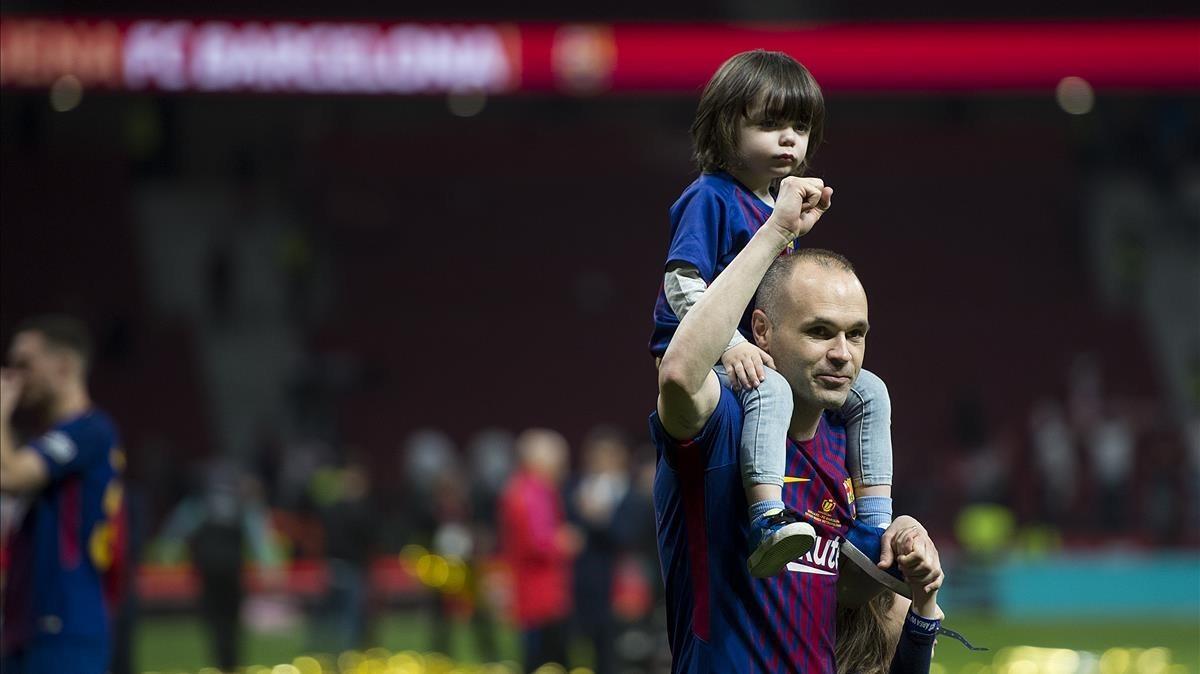 lainz43027866 madrid  21 04 2018   deportes   iniesta a la cabeza del equi180422003921