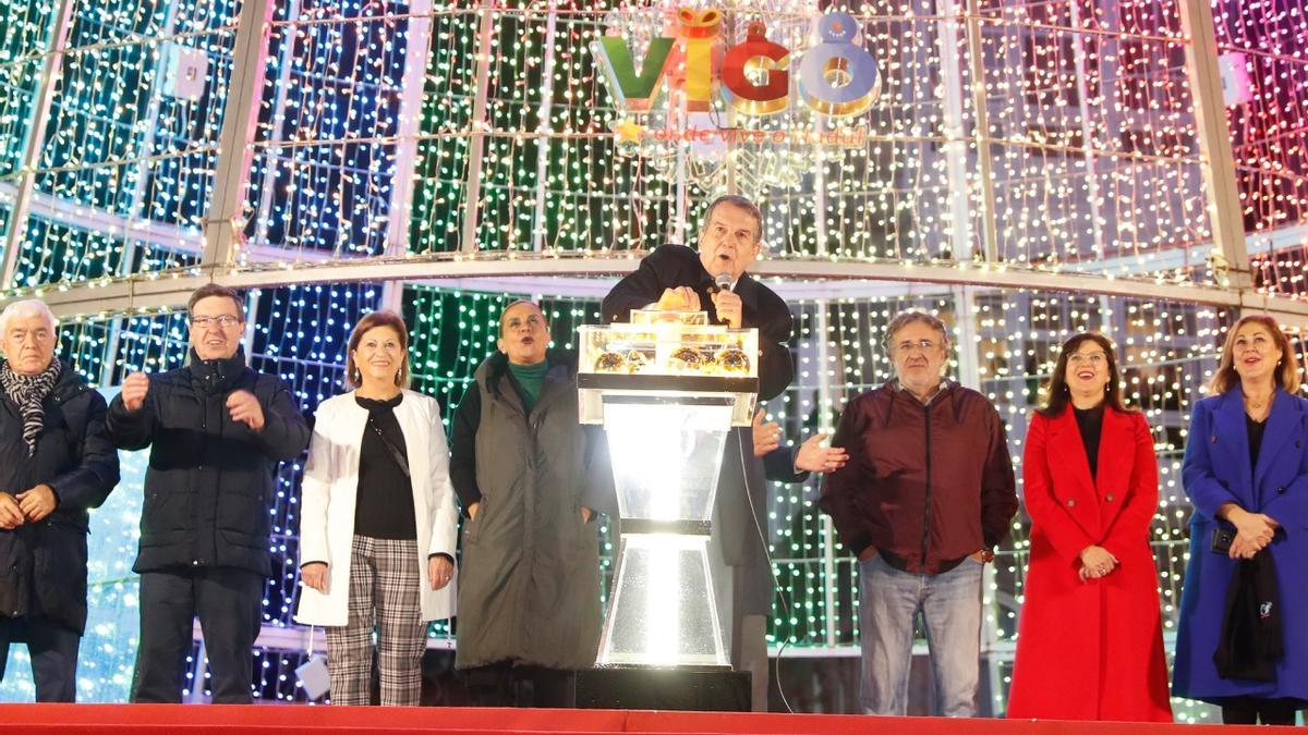 El alcalde, Abel Caballero, encenderá las luces de Navidad de Vigo 2023 a las 20.00 horas en Porta do Sol.