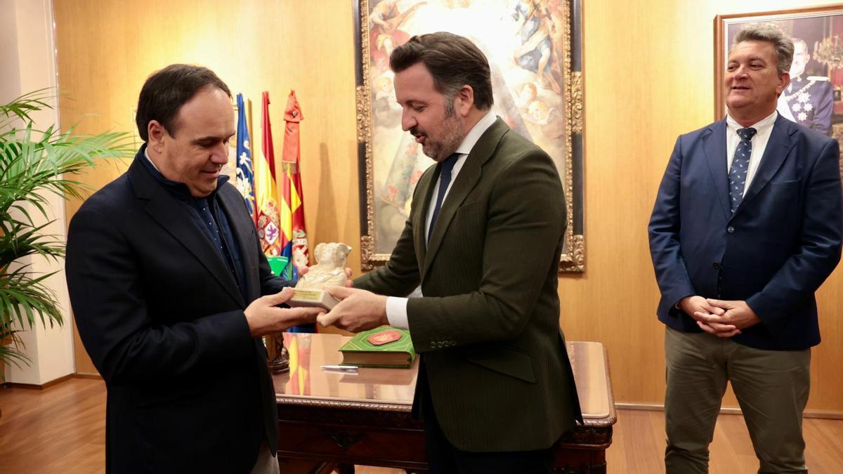 Juanfran Pérez Llorca visita la ciudad de Elche