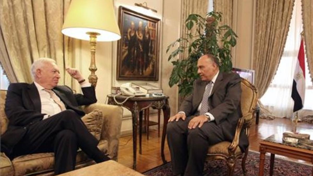 El Ministro de Asuntos Exteriores, Jose Manuel García Magallo, reunido con su homólogo egipcio, Sameh Shoukry.