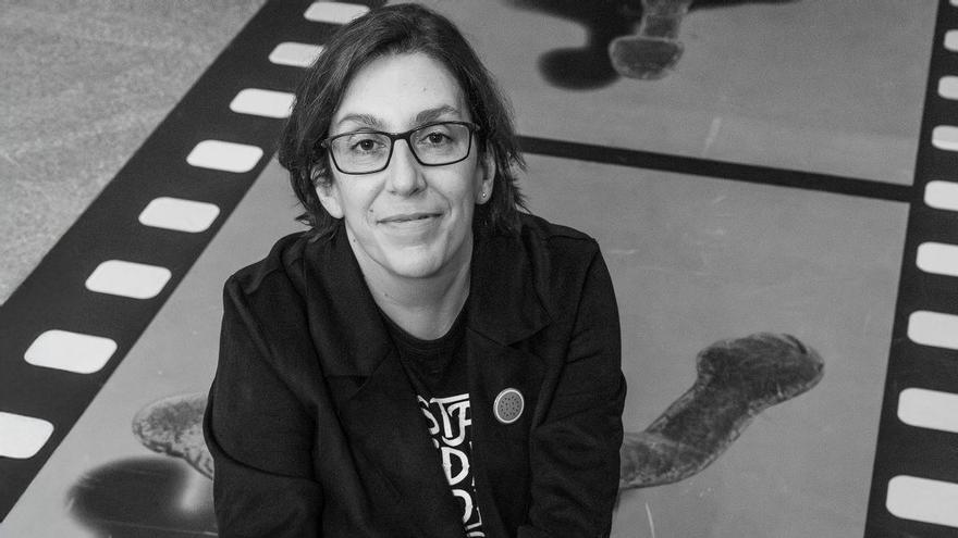 Eva Mejuto, escritora: «O humor é unha forma intelixente e sá de mirar o mundo»