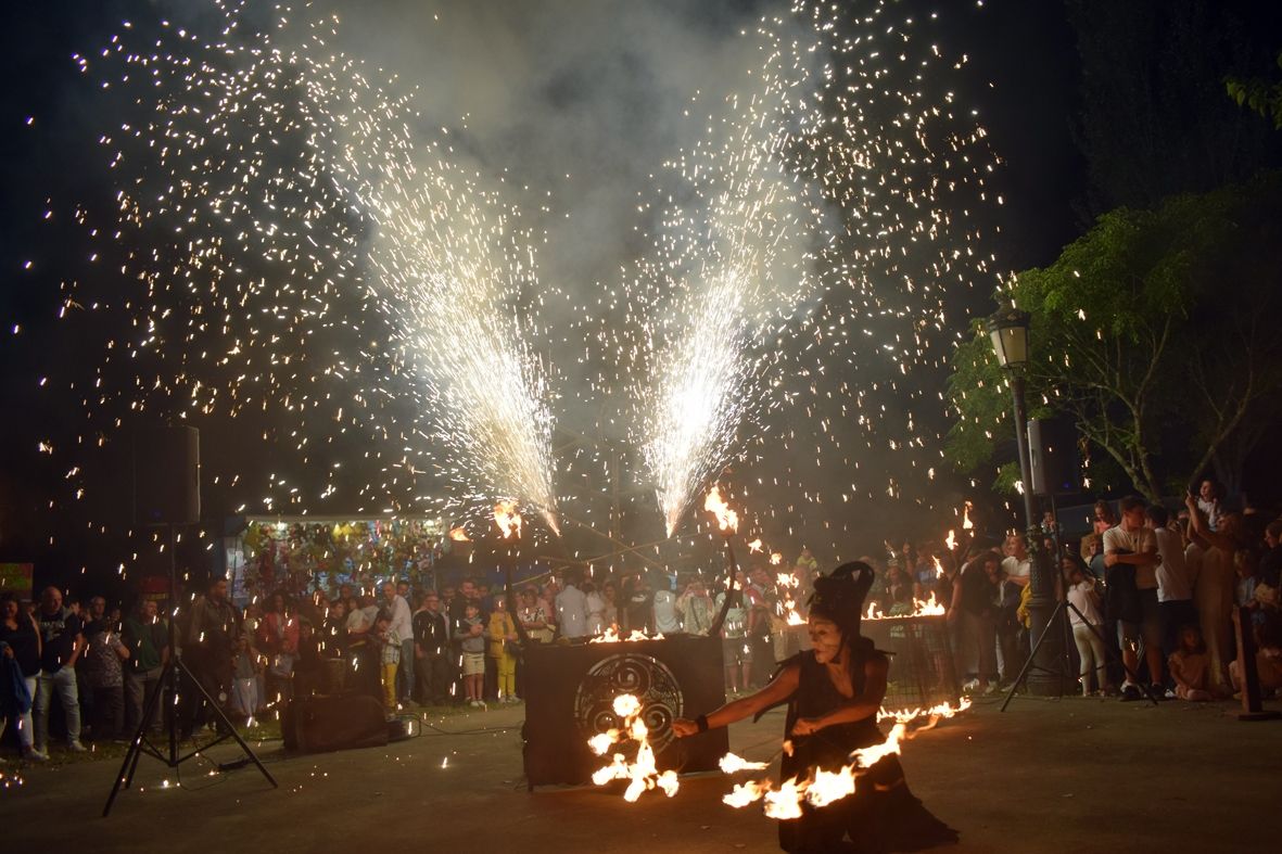Un momento de la celebración de la fiesta de la caña y la anguila celebrada en Valga.