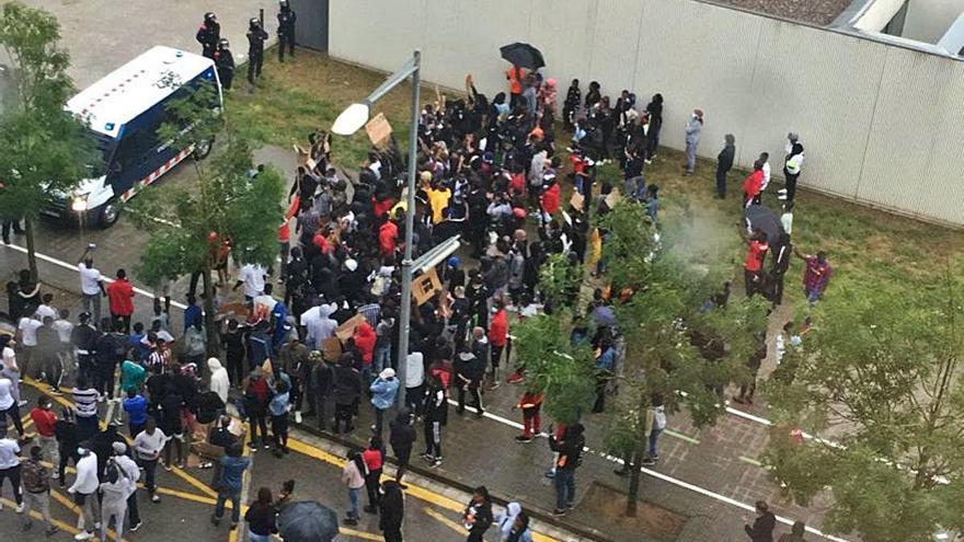 Els participants a la manifestació d&#039;ahir a la tarda.