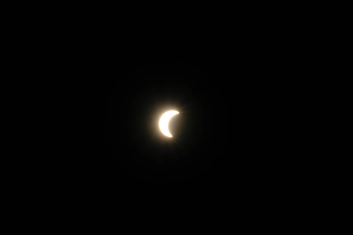 Imagen del eclipse solar en Santiago de Compostela