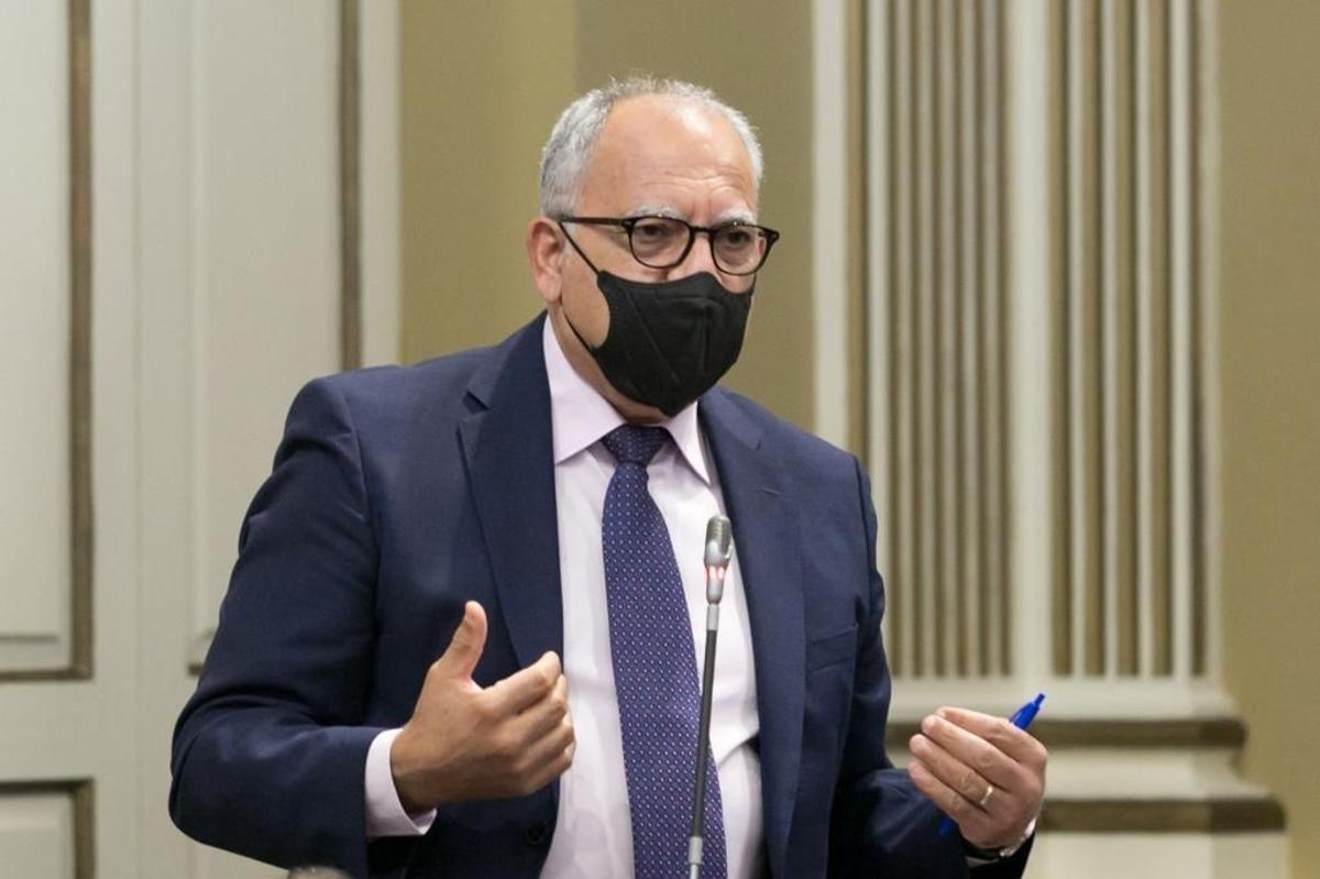 El portavoz del Grupo Parlamentario Agrupación Socialista Gomera, Casimiro Curbelo