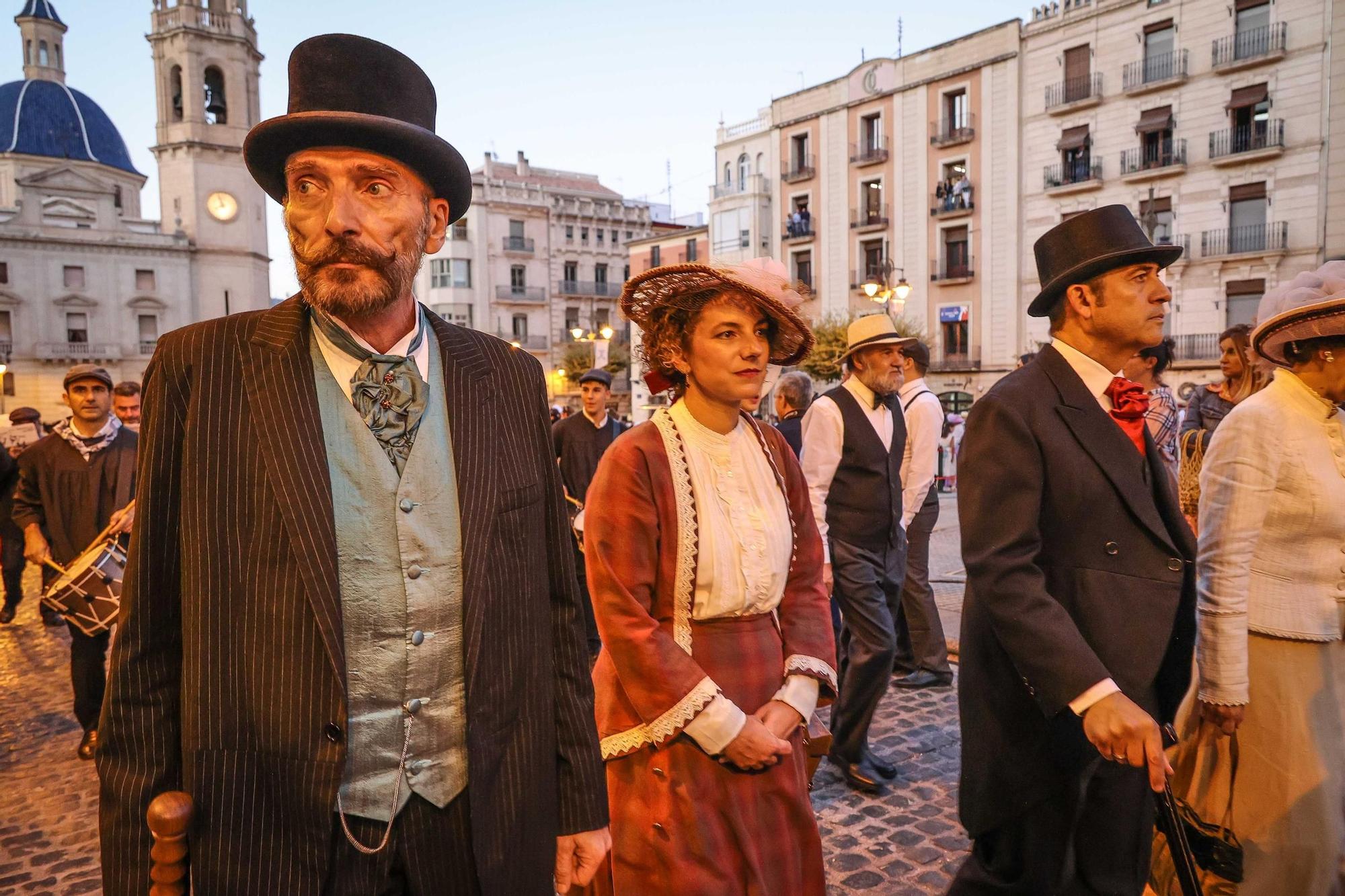 Inicio de la Feria Modernista de Alcoy 2025