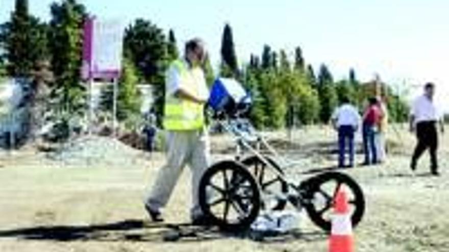 Comienzan a escanear la zona junto al cementerio