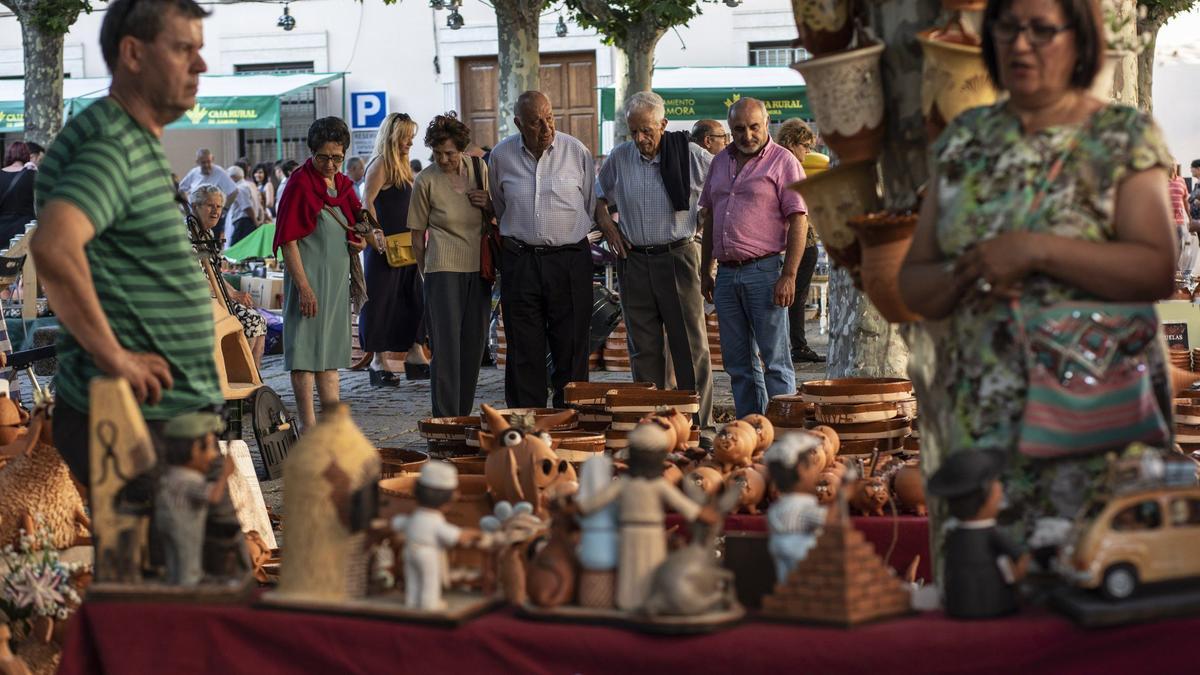 Feria de la Cerámica y Alfarería Popular de Zamora durante las Ferias y Fiestas de San Pedro.