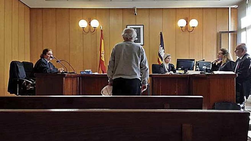 El acusado, durante la vista oral en Palma que se suspendiÃ³.